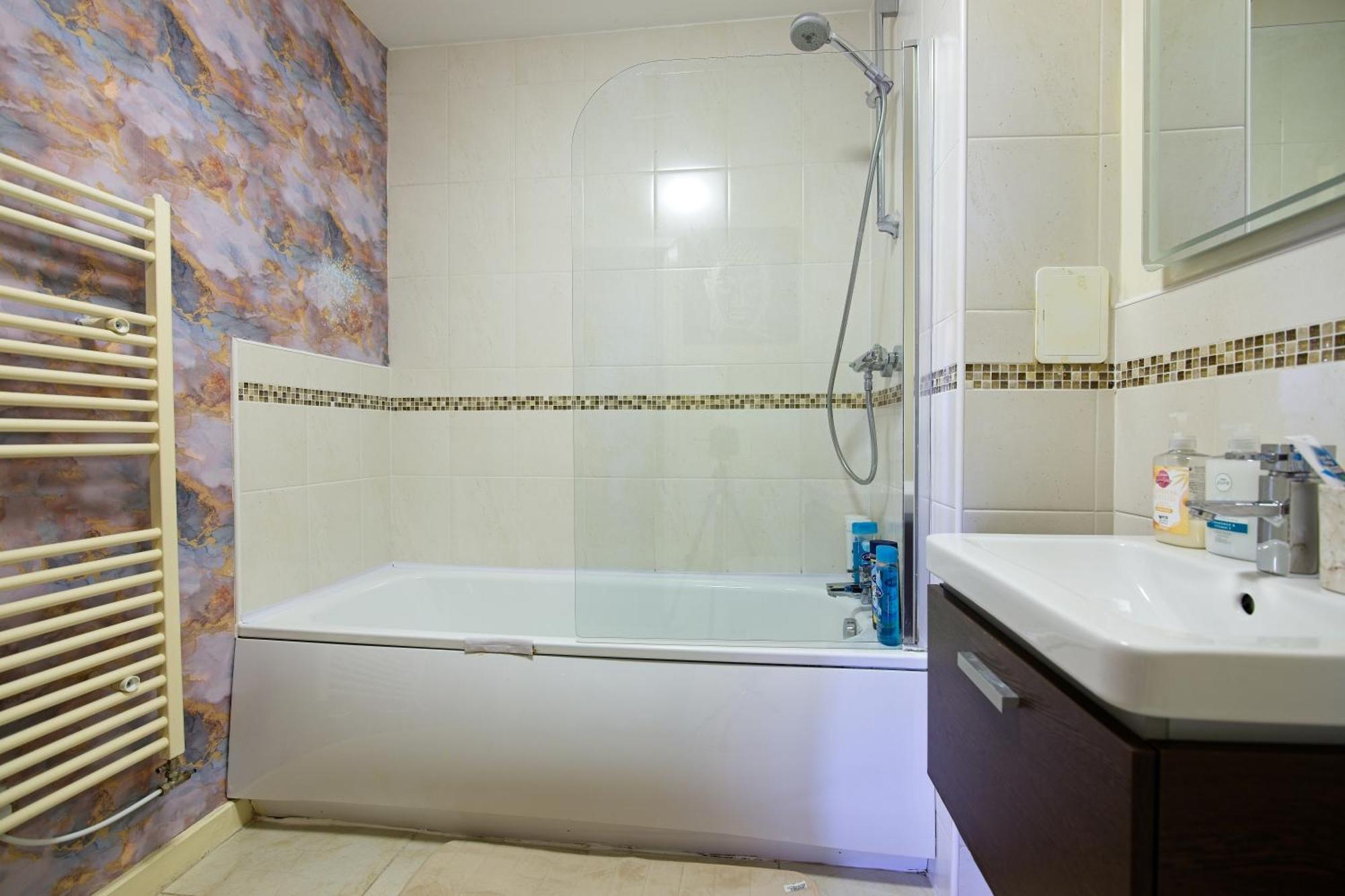 Five Star Rated Condo Manchester Luaran gambar